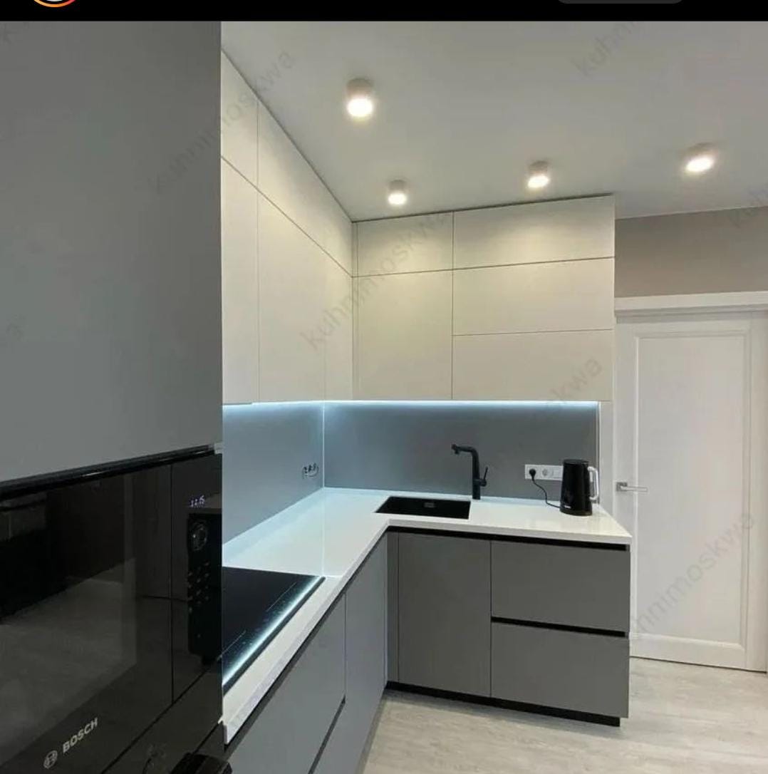 White Kitchen Cabinet